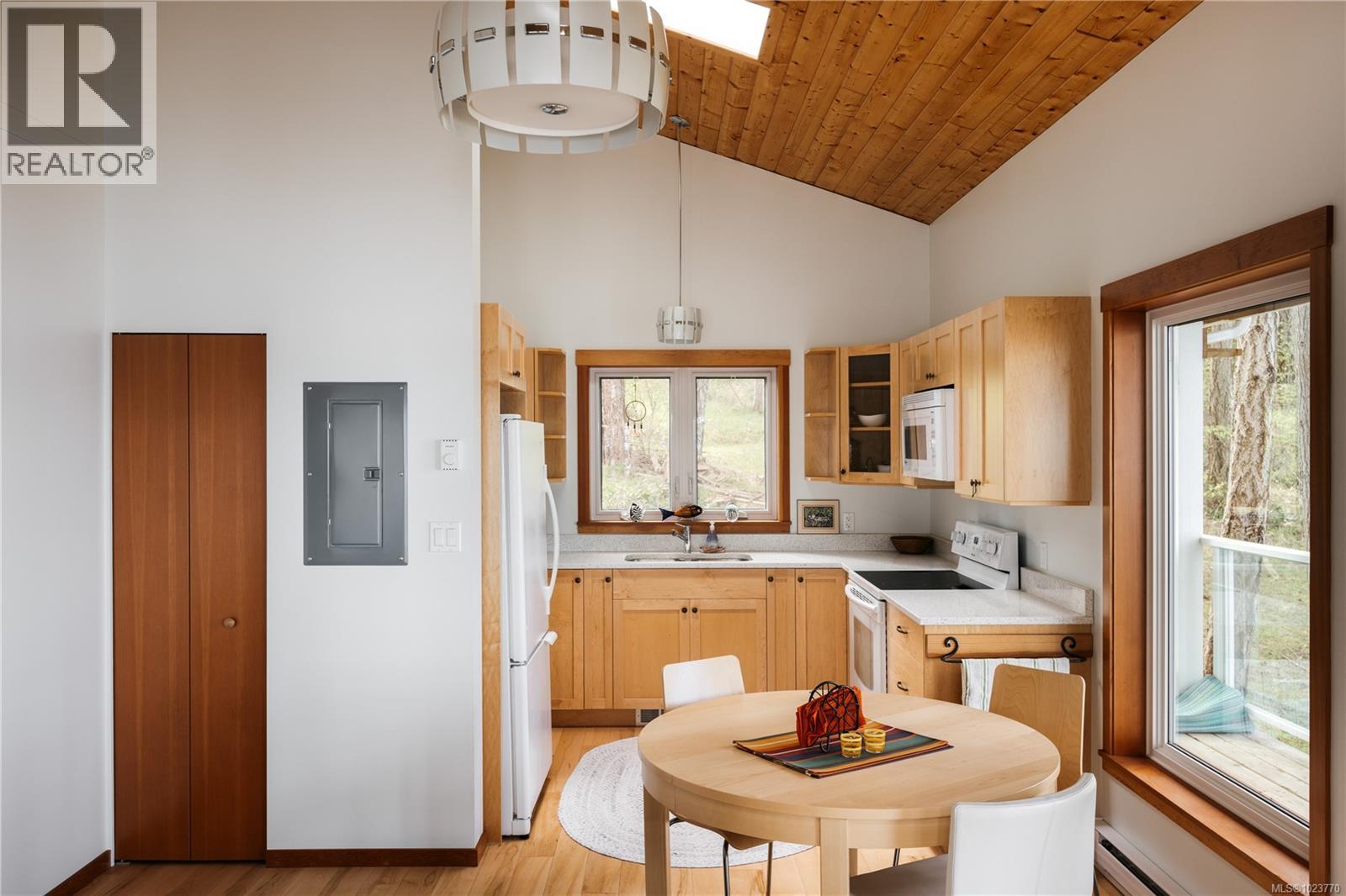  281 Bellhouse Road, Galiano Island