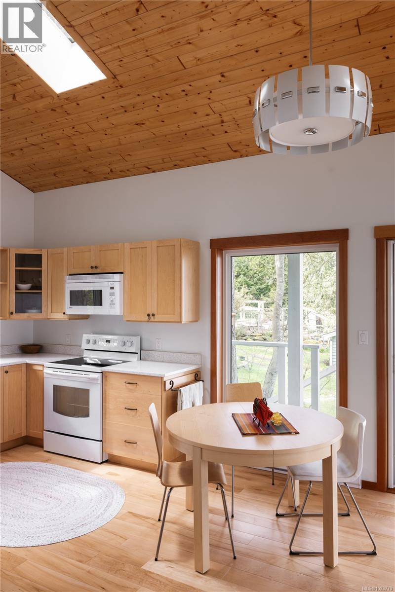  281 Bellhouse Road, Galiano Island