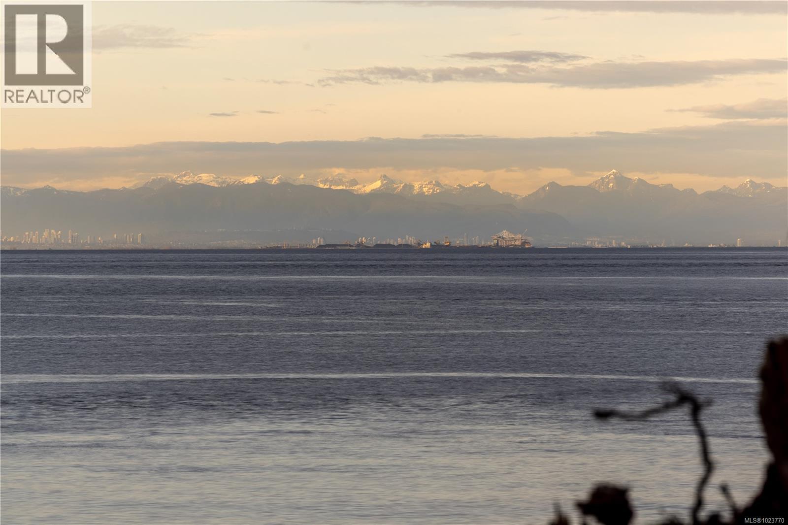  281 Bellhouse Road, Galiano Island