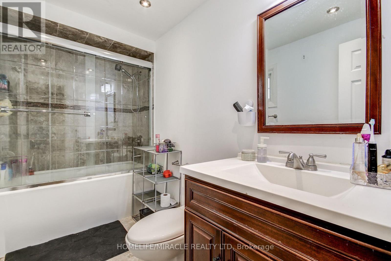 3124 PATRICK CRESCENT - 16