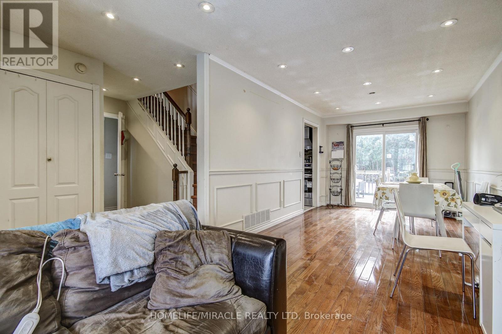 3124 PATRICK CRESCENT - 19