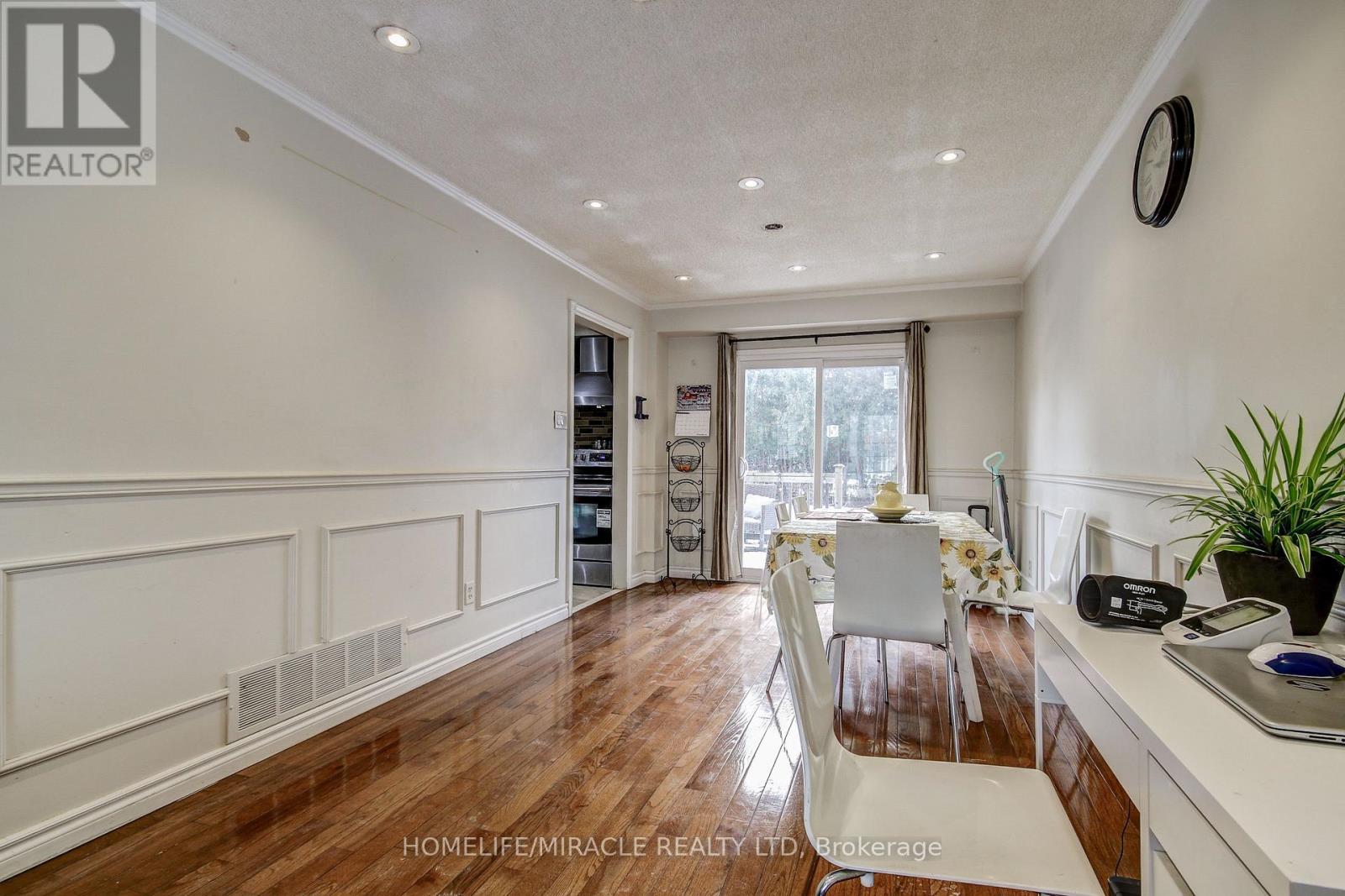 3124 PATRICK CRESCENT - 20