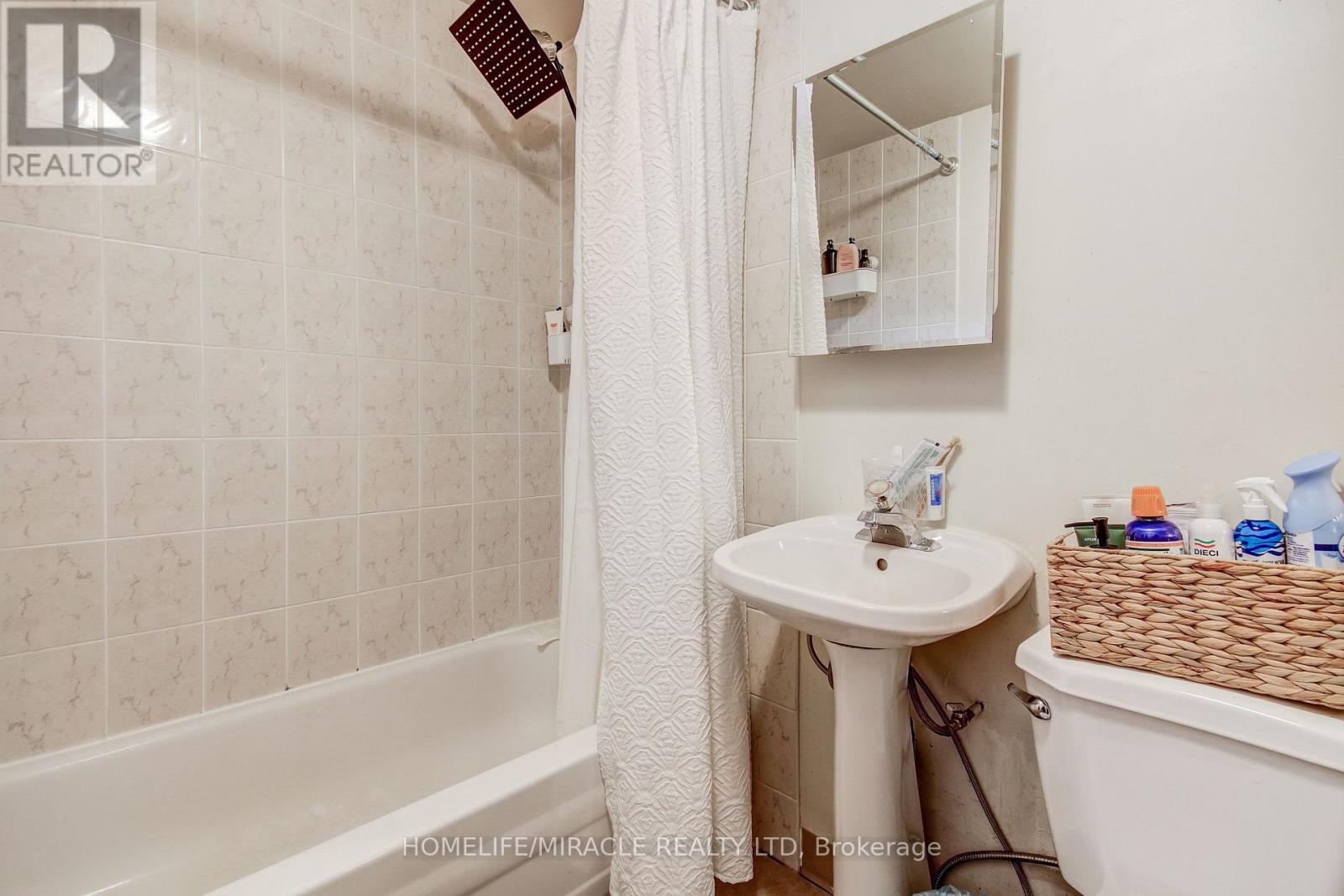 3124 PATRICK CRESCENT - 29