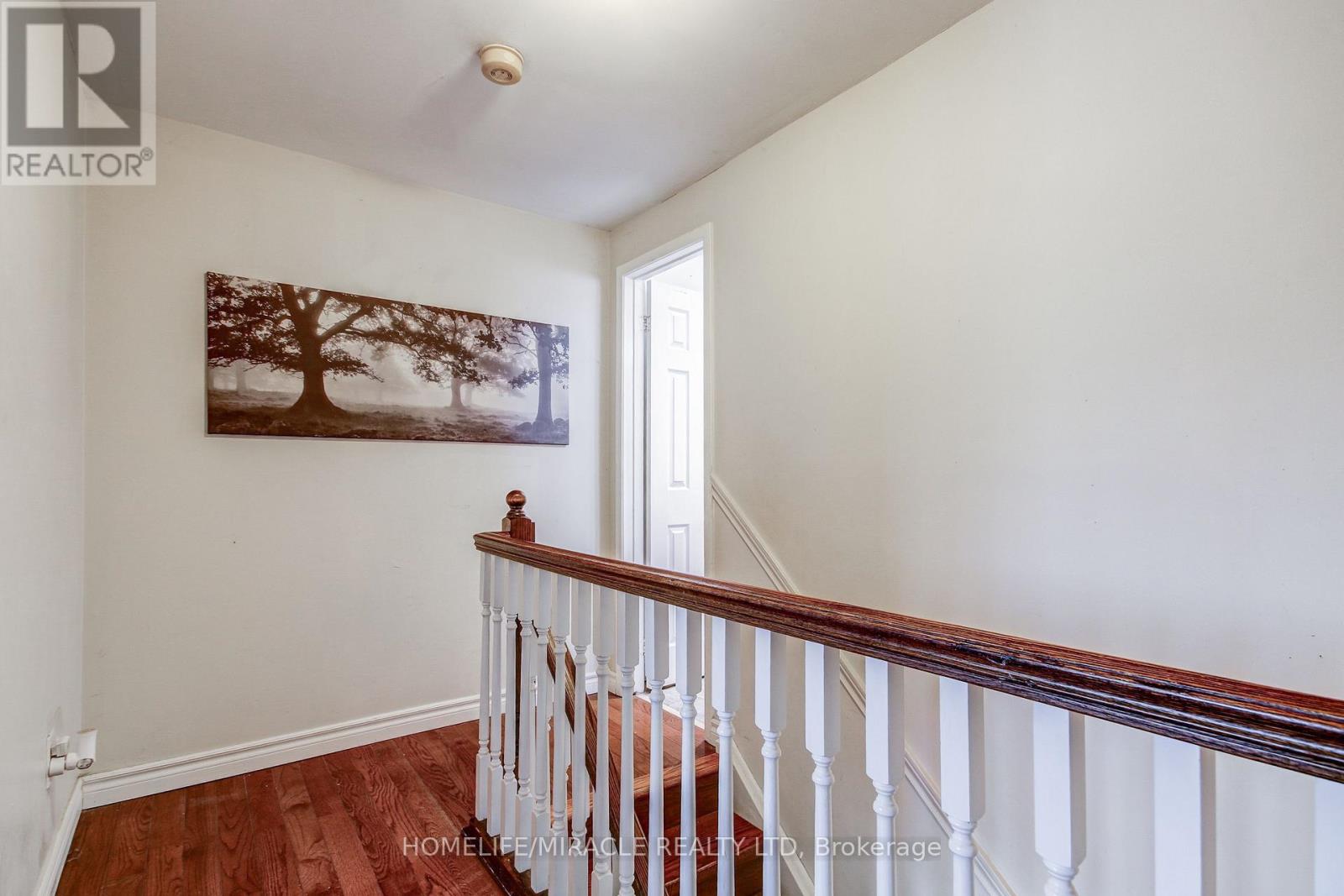 3124 PATRICK CRESCENT - 35