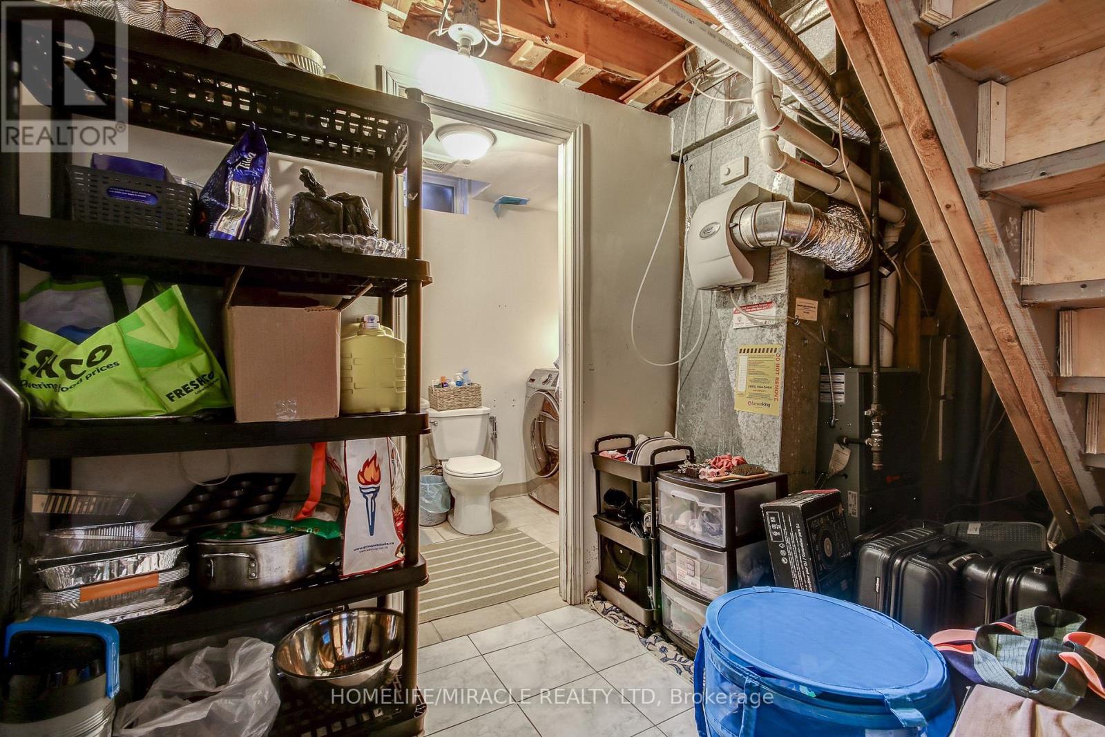 3124 PATRICK CRESCENT - 44