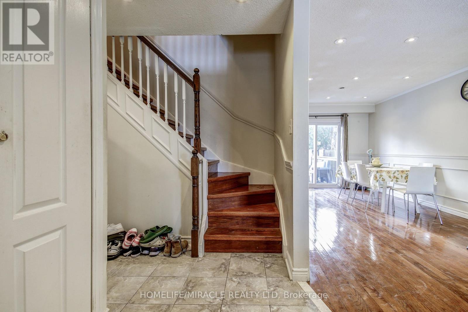 3124 PATRICK CRESCENT - 5