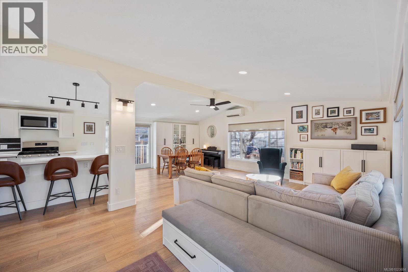 2153 STADACONA DR - 12