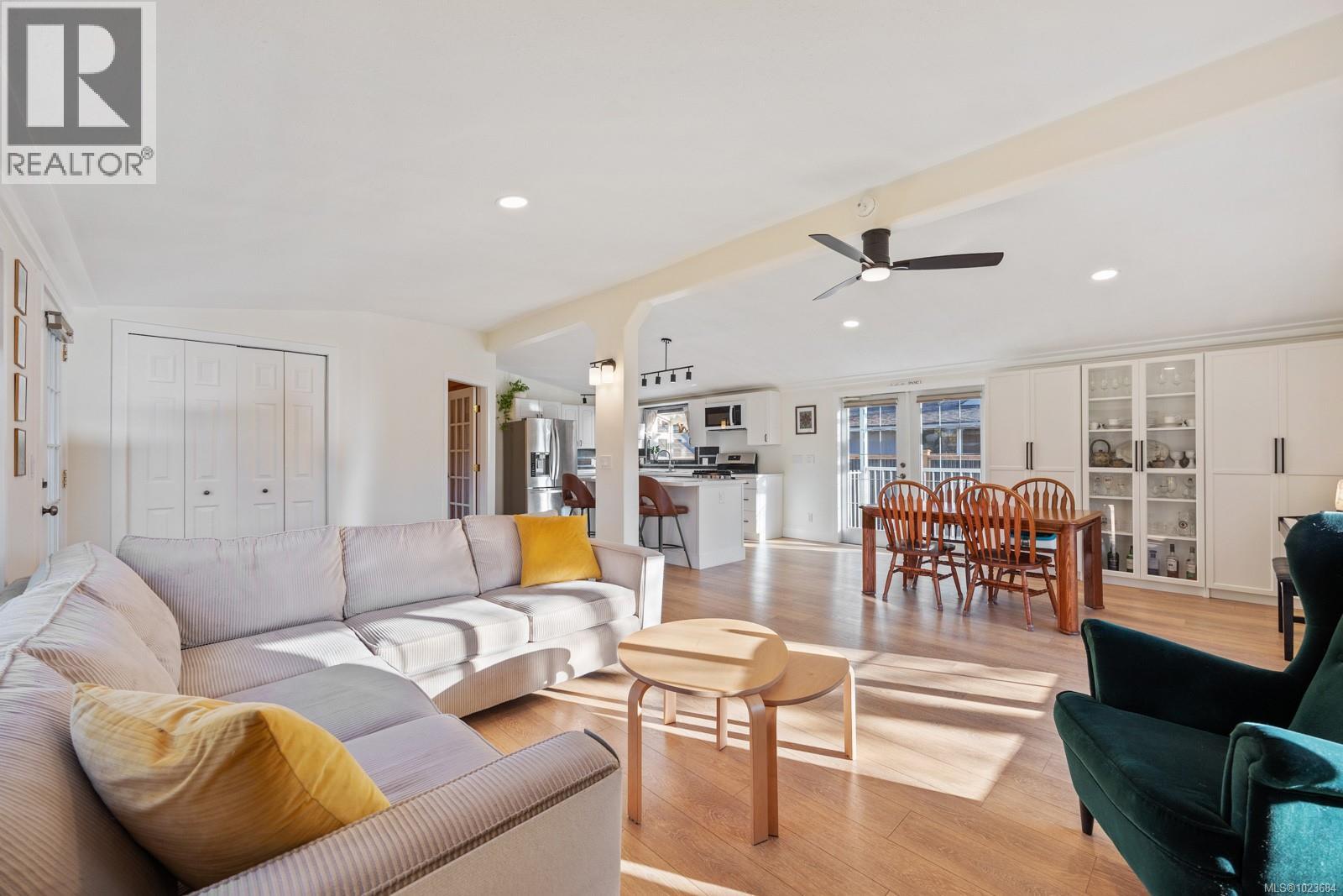 2153 STADACONA DR - 13