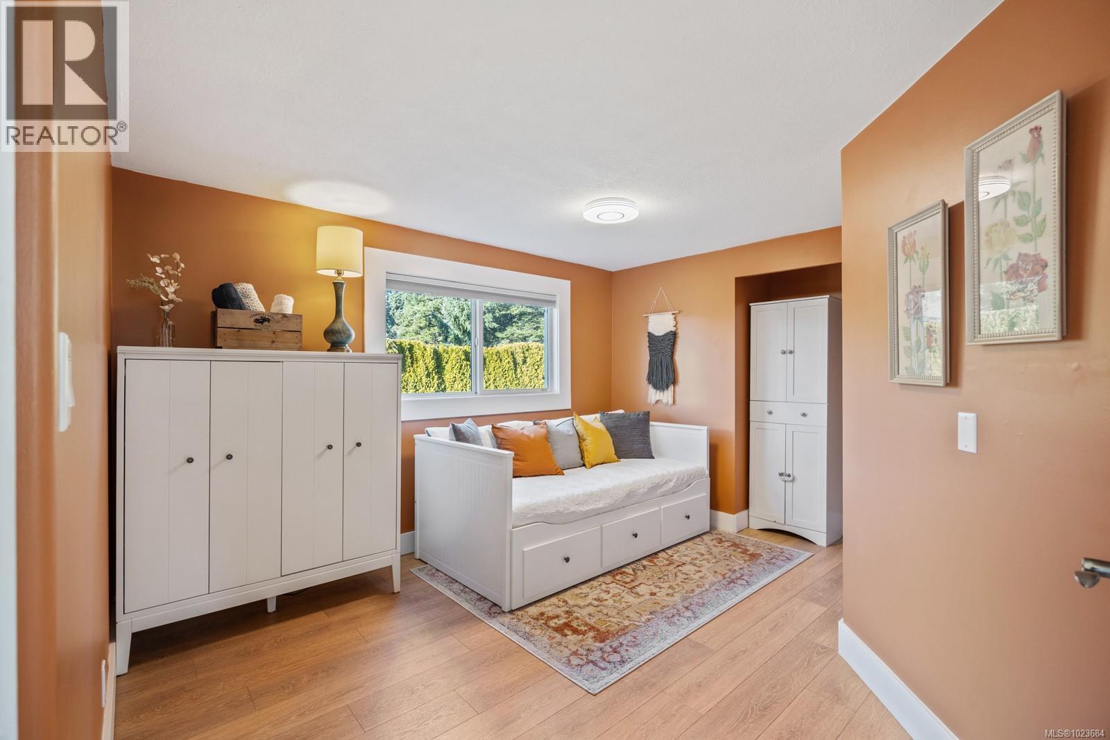 2153 STADACONA DR - 17