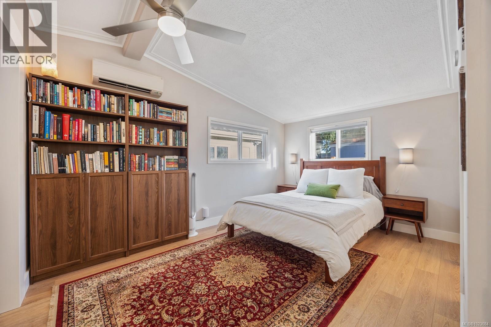 2153 STADACONA DR - 23