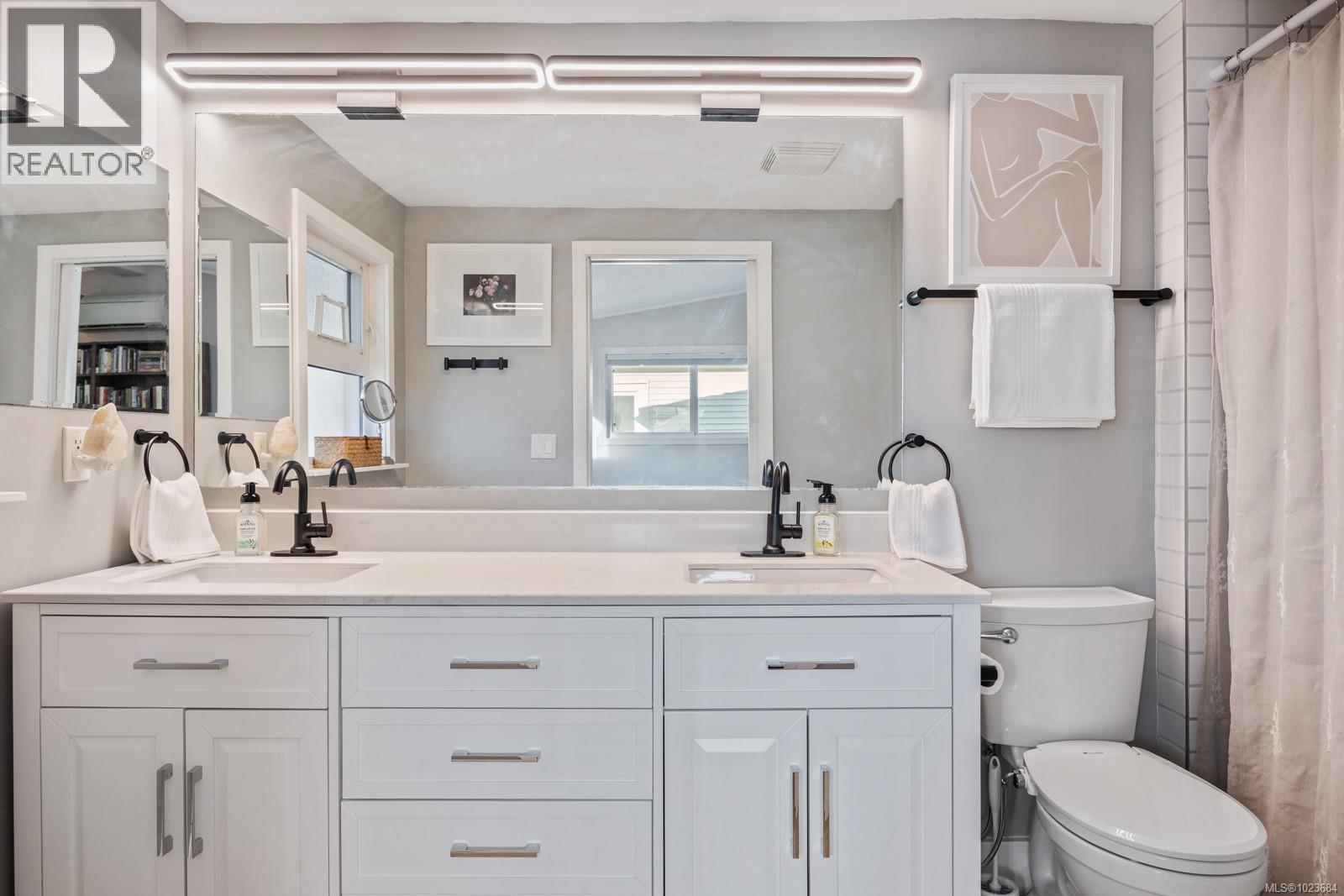 2153 STADACONA DR - 25