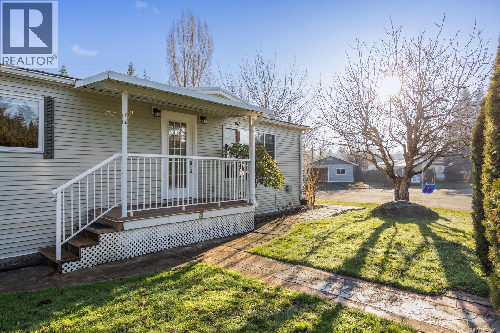 2153 STADACONA DR - 26