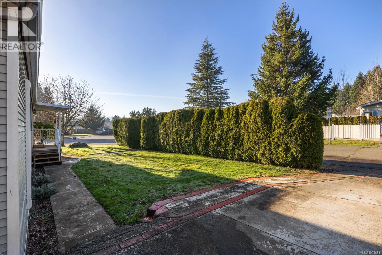 2153 STADACONA DR - 31