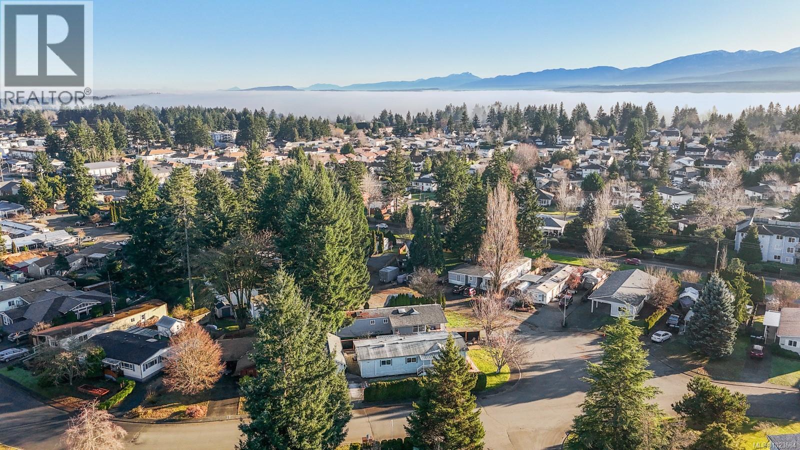 2153 STADACONA DR - 35