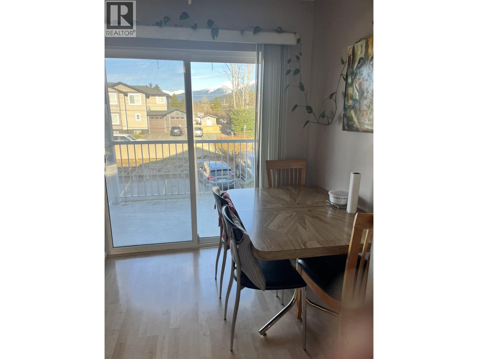 #4-4737 WALSH Avenue, Terrace