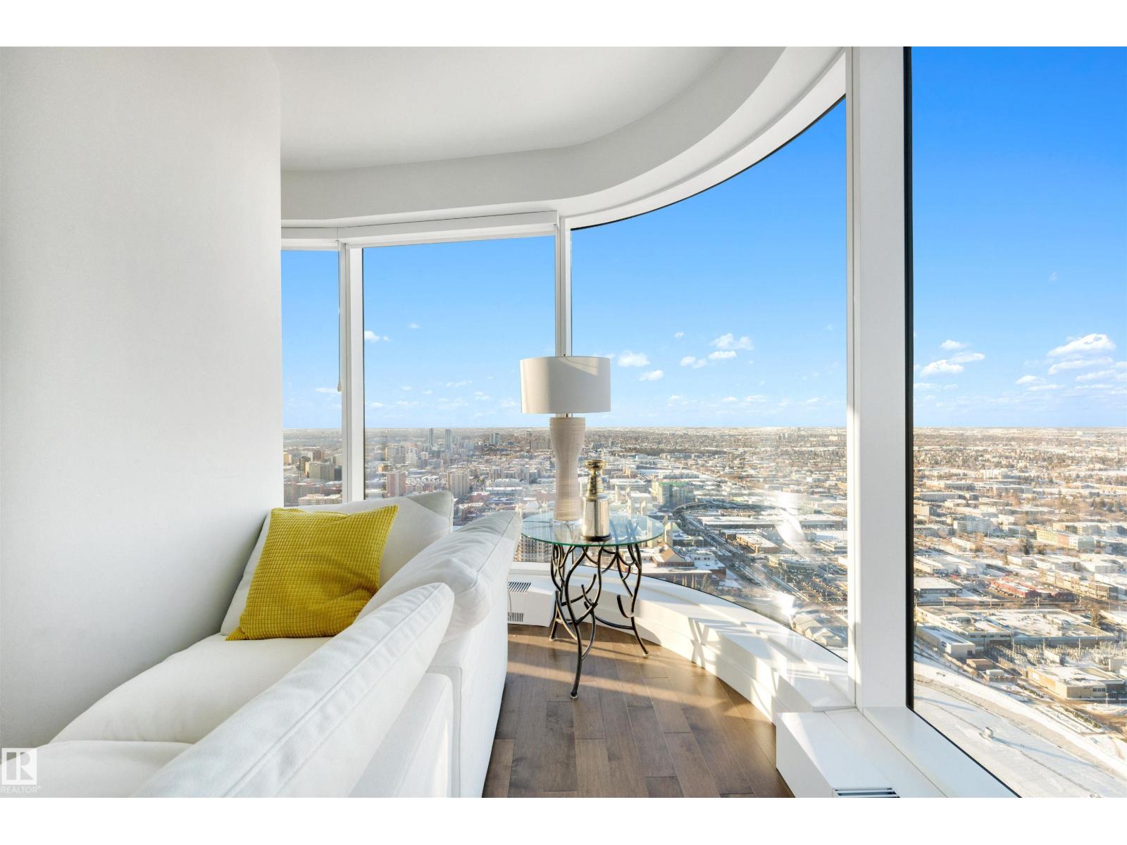 #4001 10360 102 ST NW, Edmonton