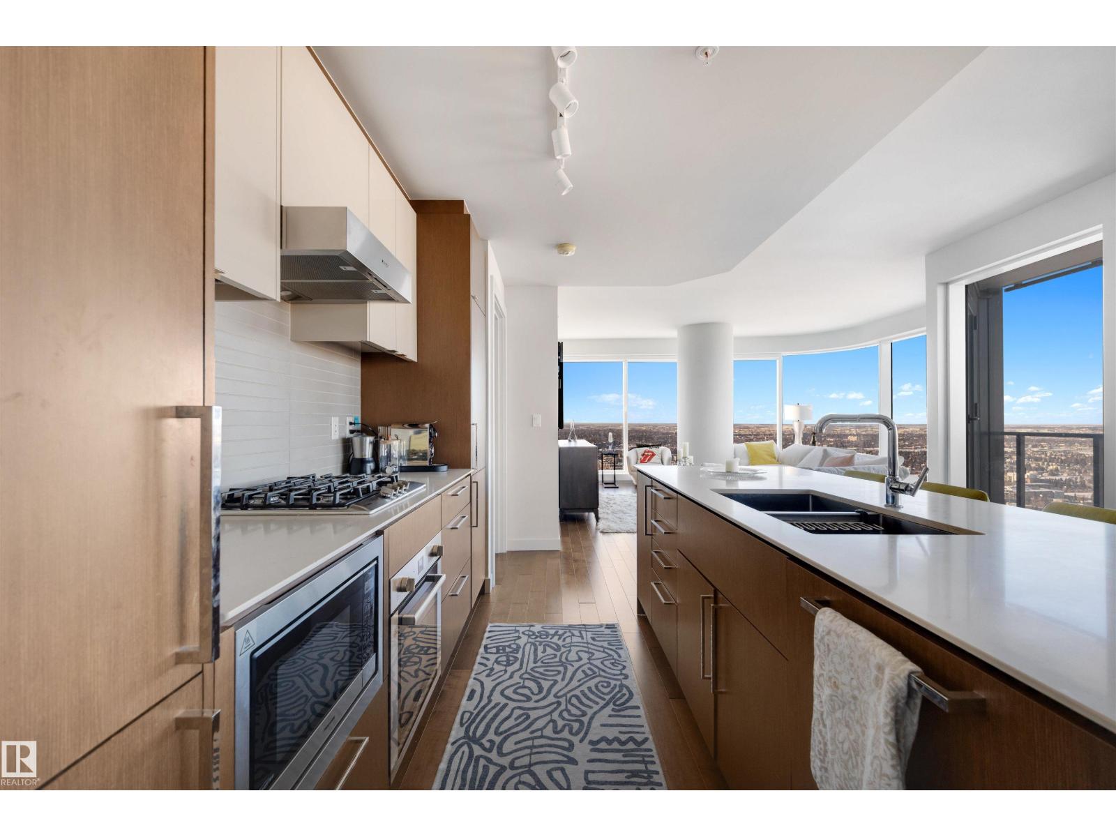 #4001 10360 102 ST NW, Edmonton