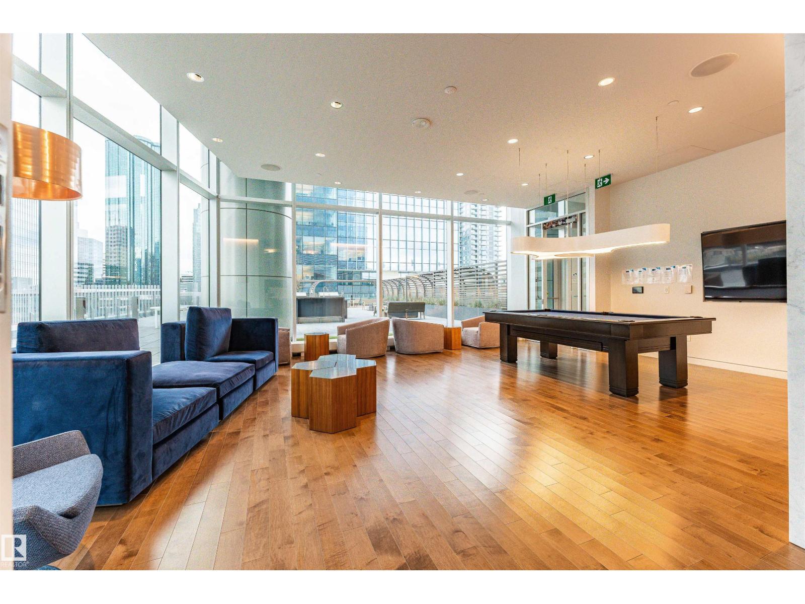 #4001 10360 102 ST NW, Edmonton