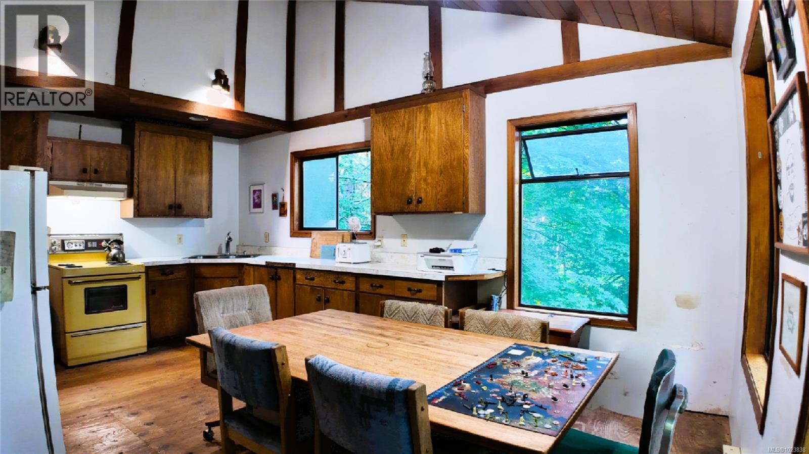 4480 Strachan Rd, Hornby Island