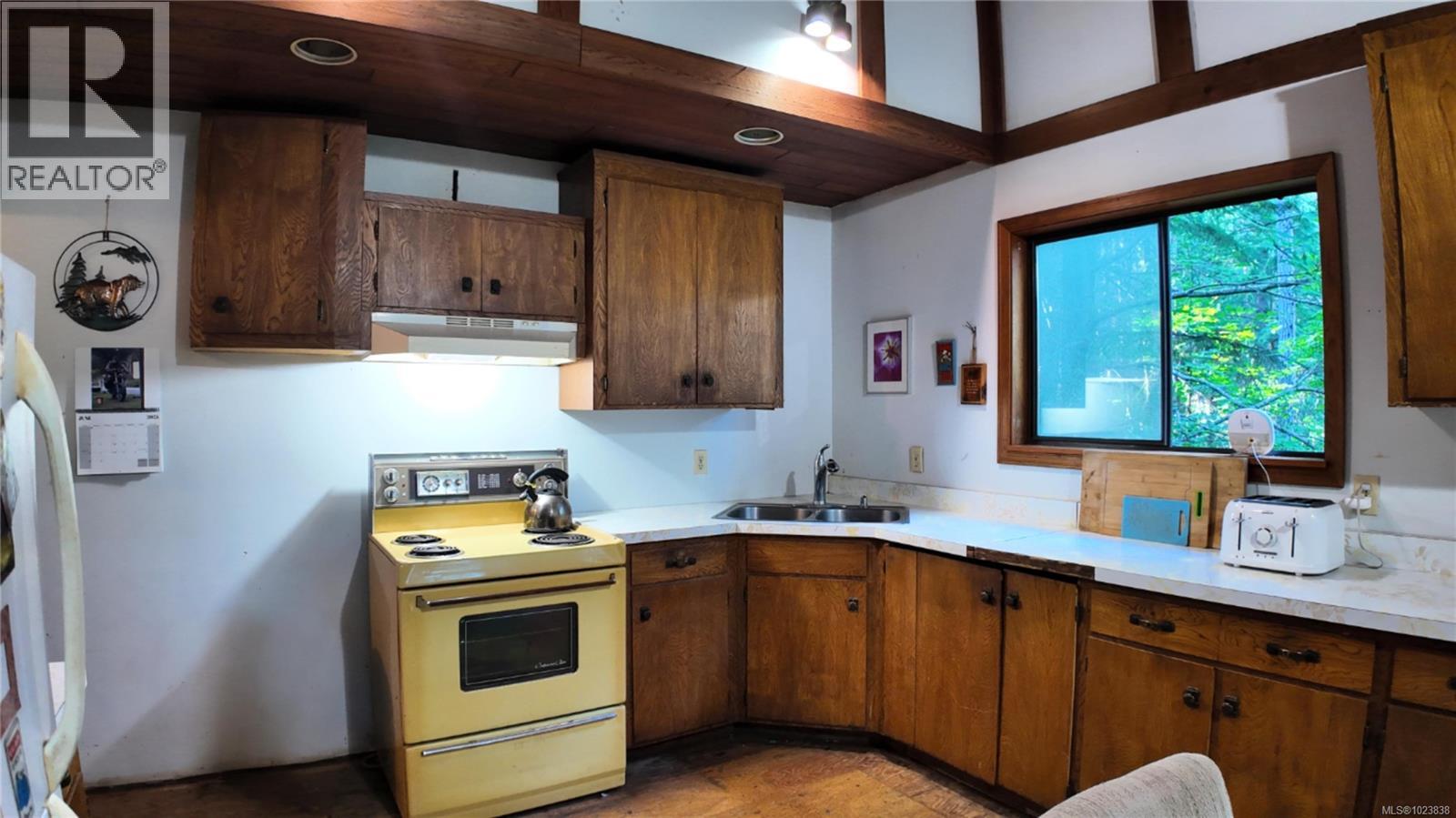 4480 Strachan Rd, Hornby Island