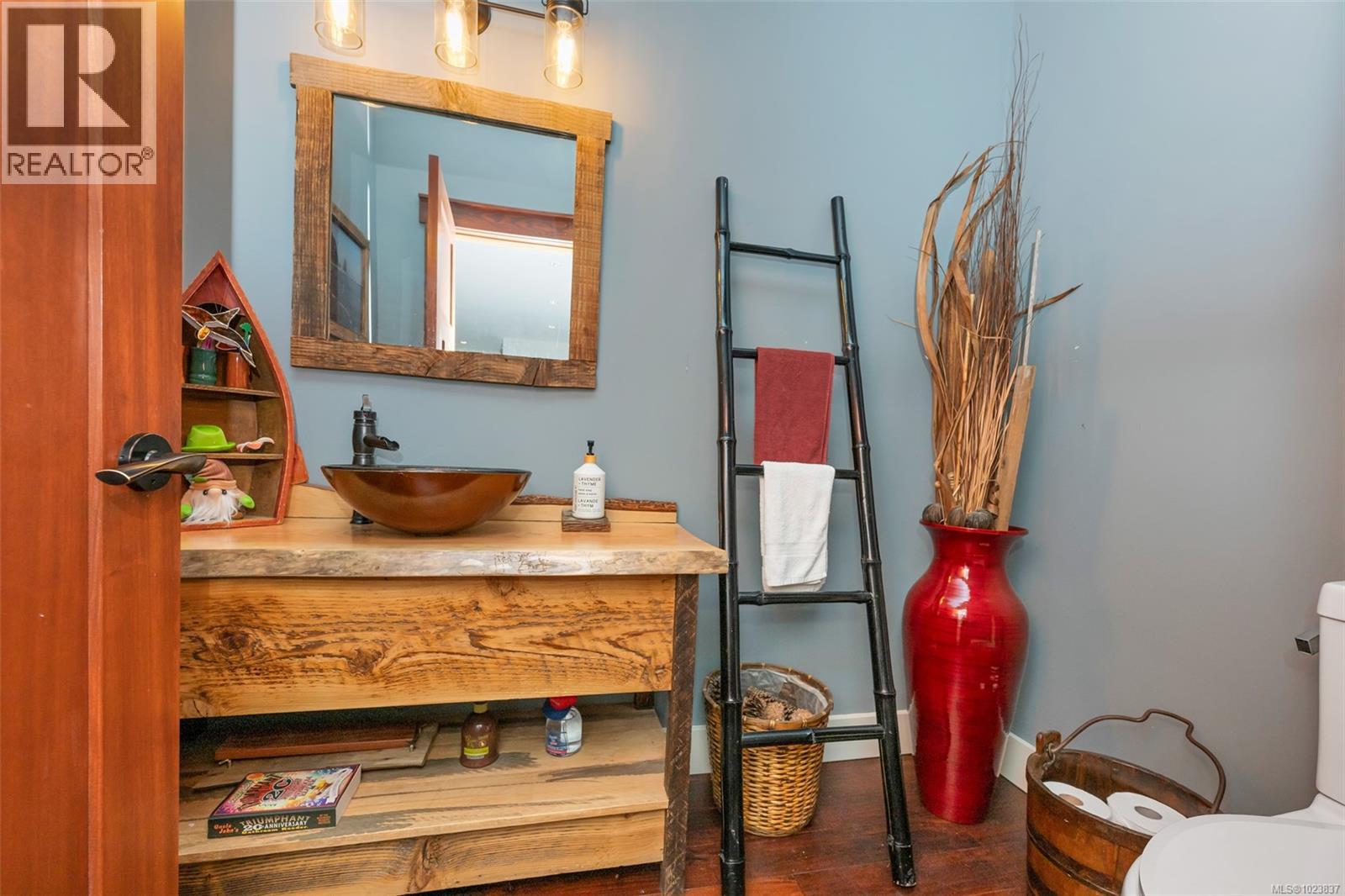  263 Tal Road, Lake Cowichan