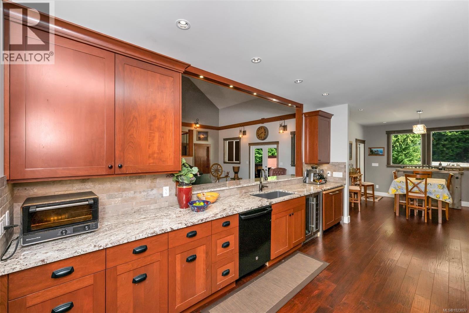  263 Tal Road, Lake Cowichan