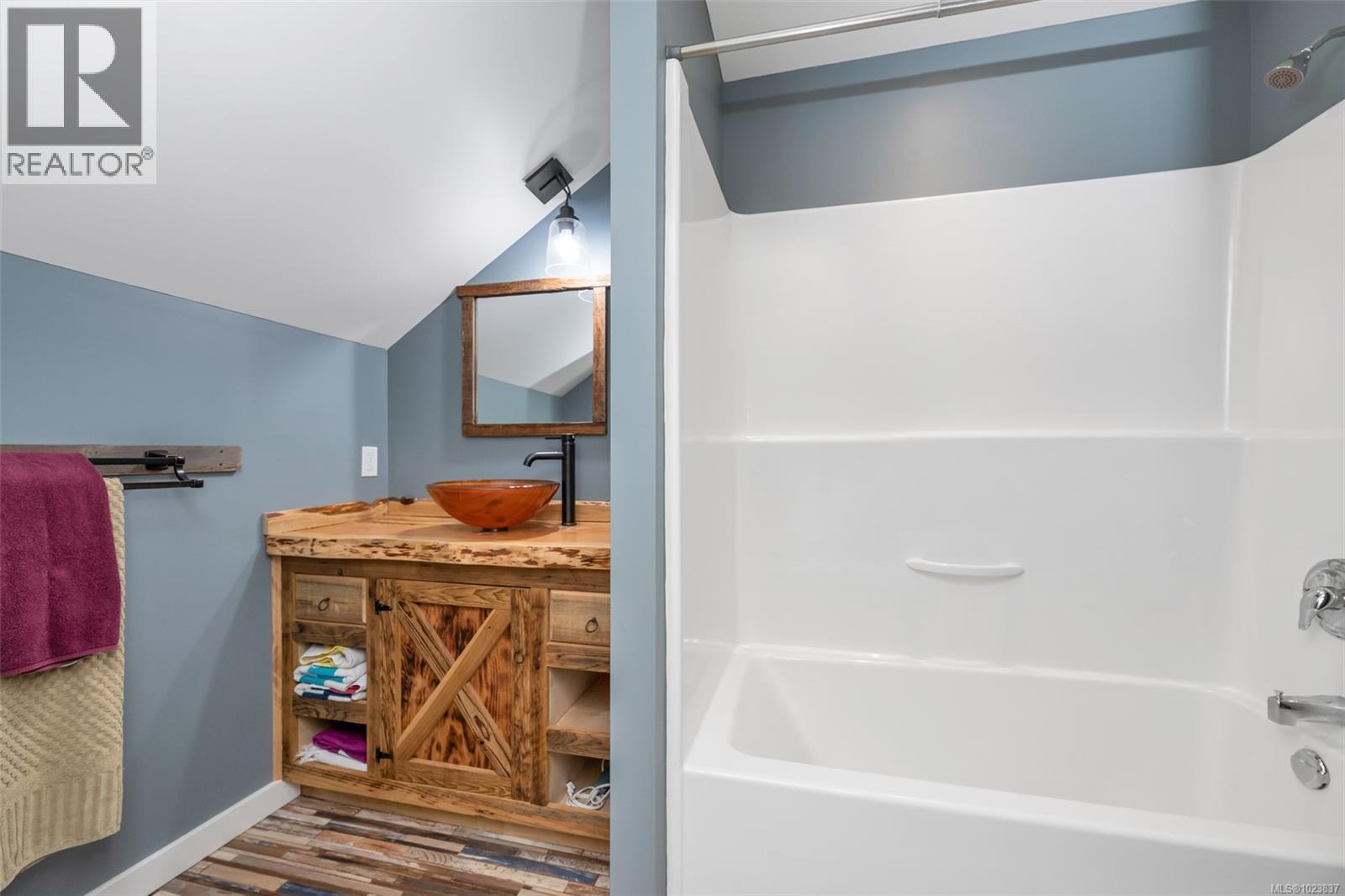  263 Tal Road, Lake Cowichan