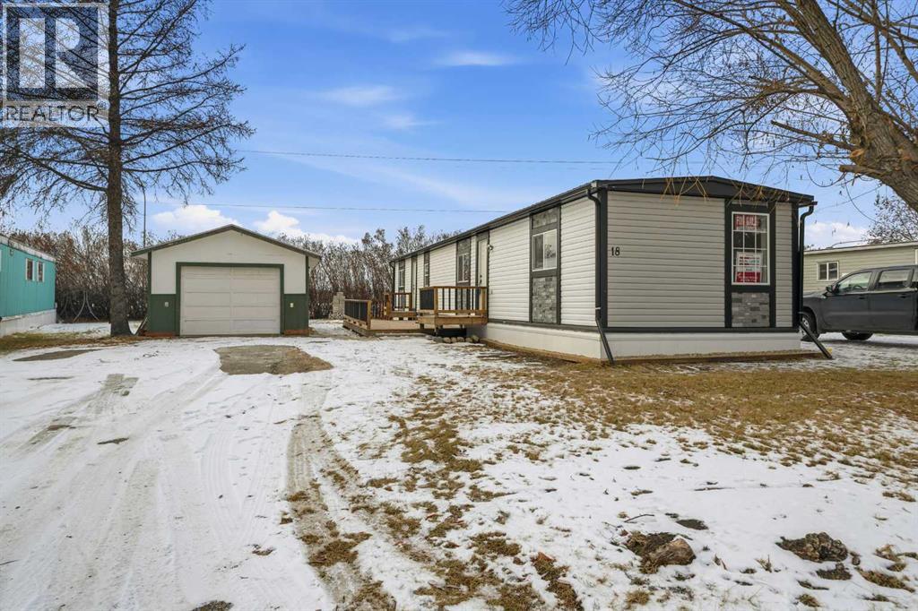 18 Parkland Acres, Lacombe
