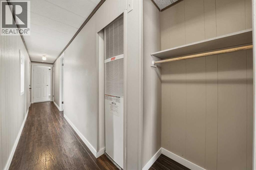 18 Parkland Acres, Lacombe