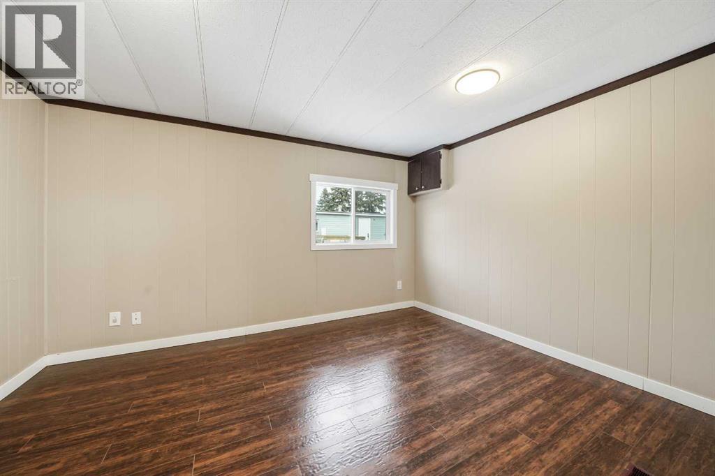 18 Parkland Acres, Lacombe