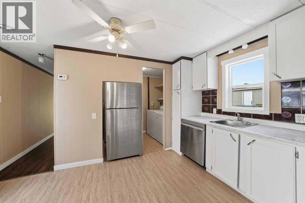 18 Parkland Acres, Lacombe