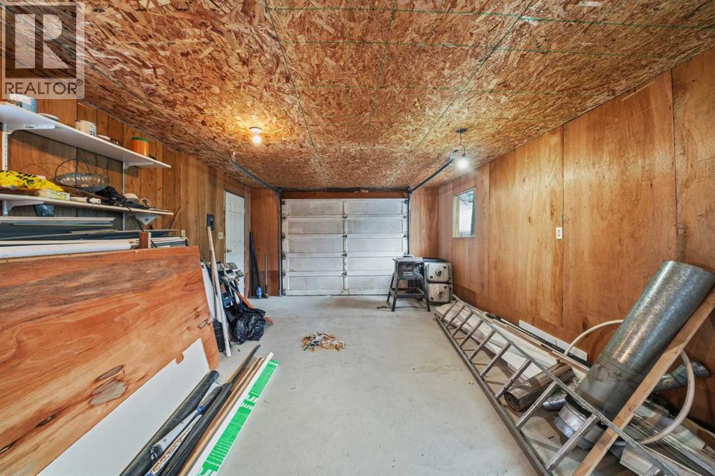 18 Parkland Acres, Lacombe