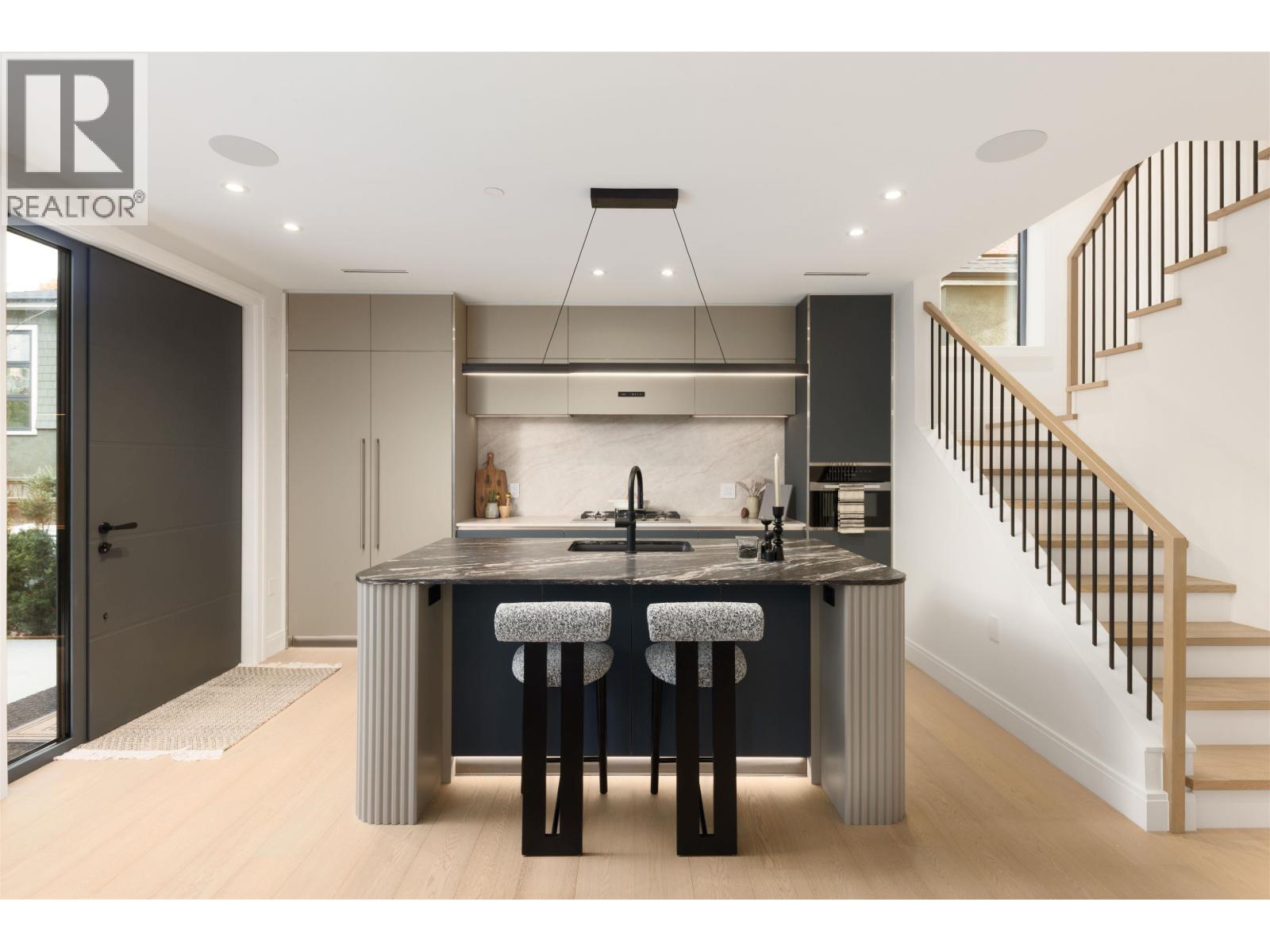 1 1183 W 33RD AVENUE, Vancouver