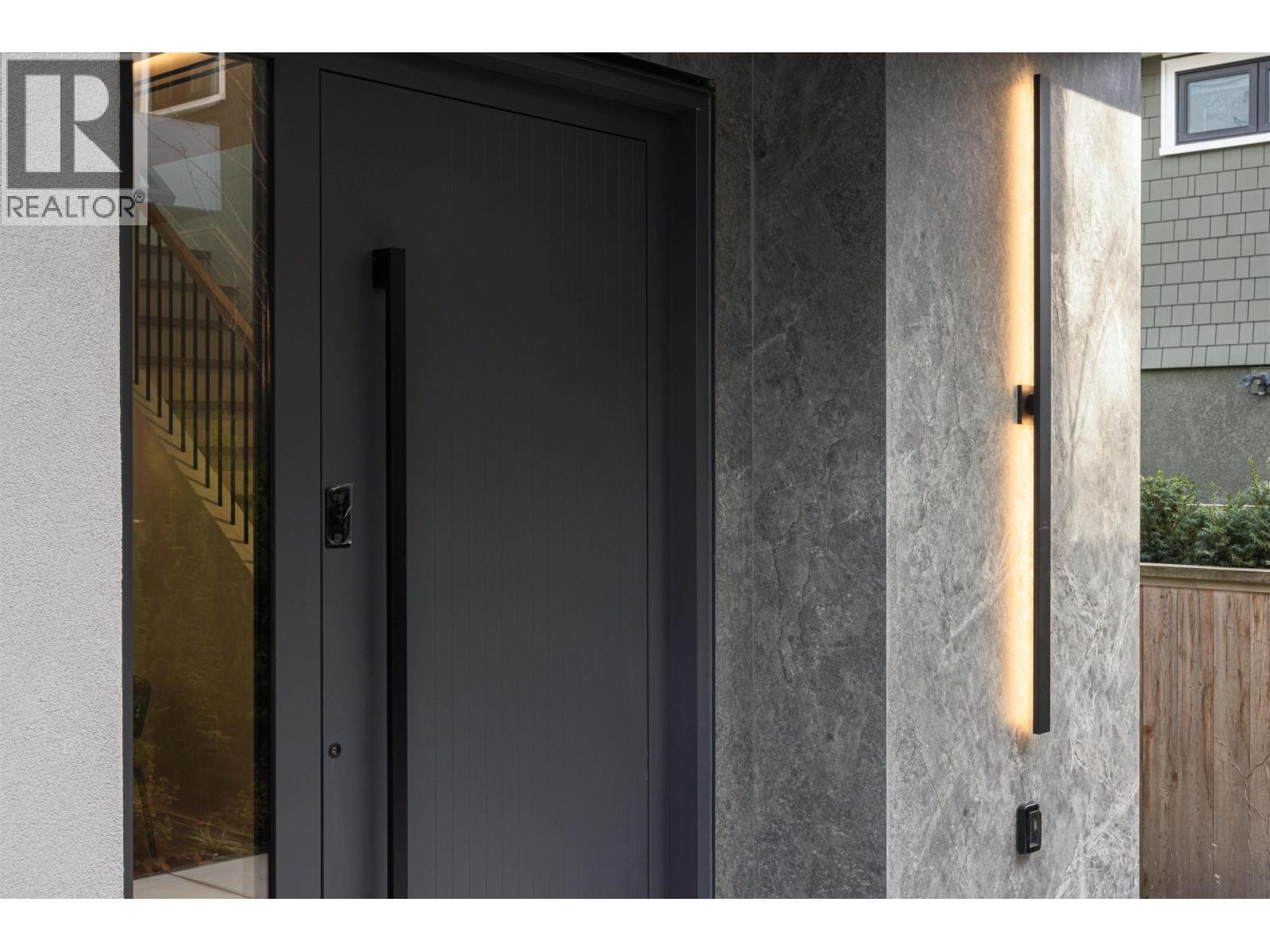 1 1183 W 33RD AVENUE - Photo 3 of 35, Vancouver, British Columbia