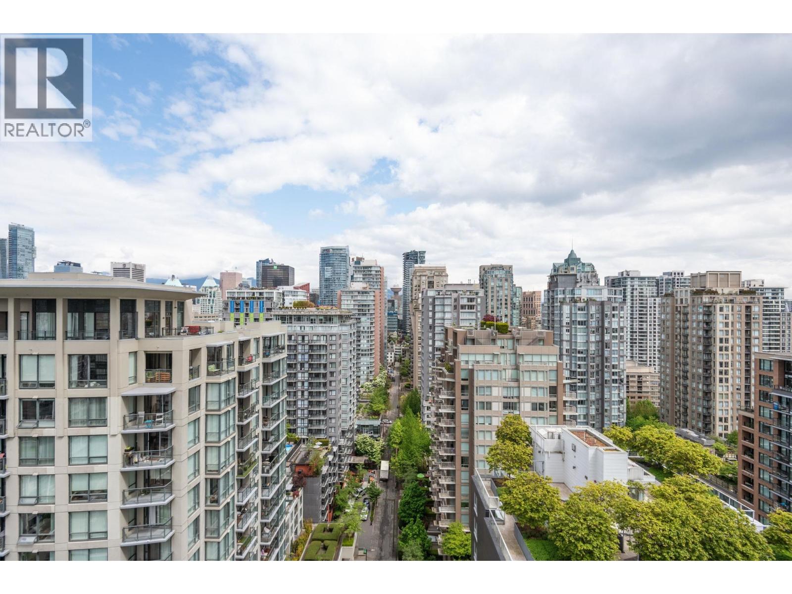 2002 1111 RICHARDS STREET, Vancouver