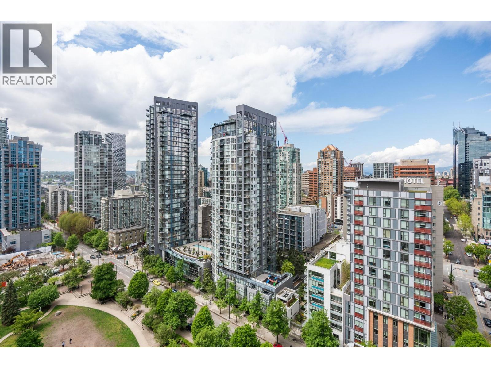 2002 1111 RICHARDS STREET, Vancouver