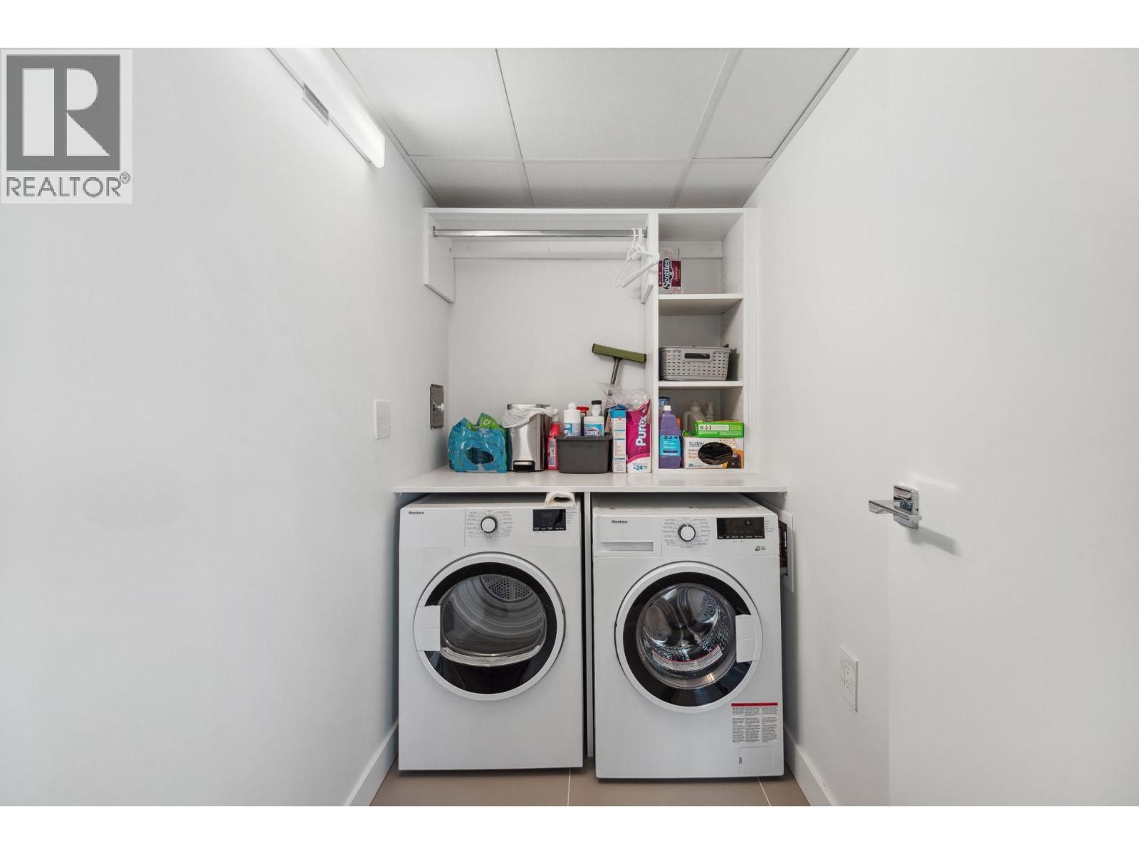 2002 1111 RICHARDS STREET, Vancouver