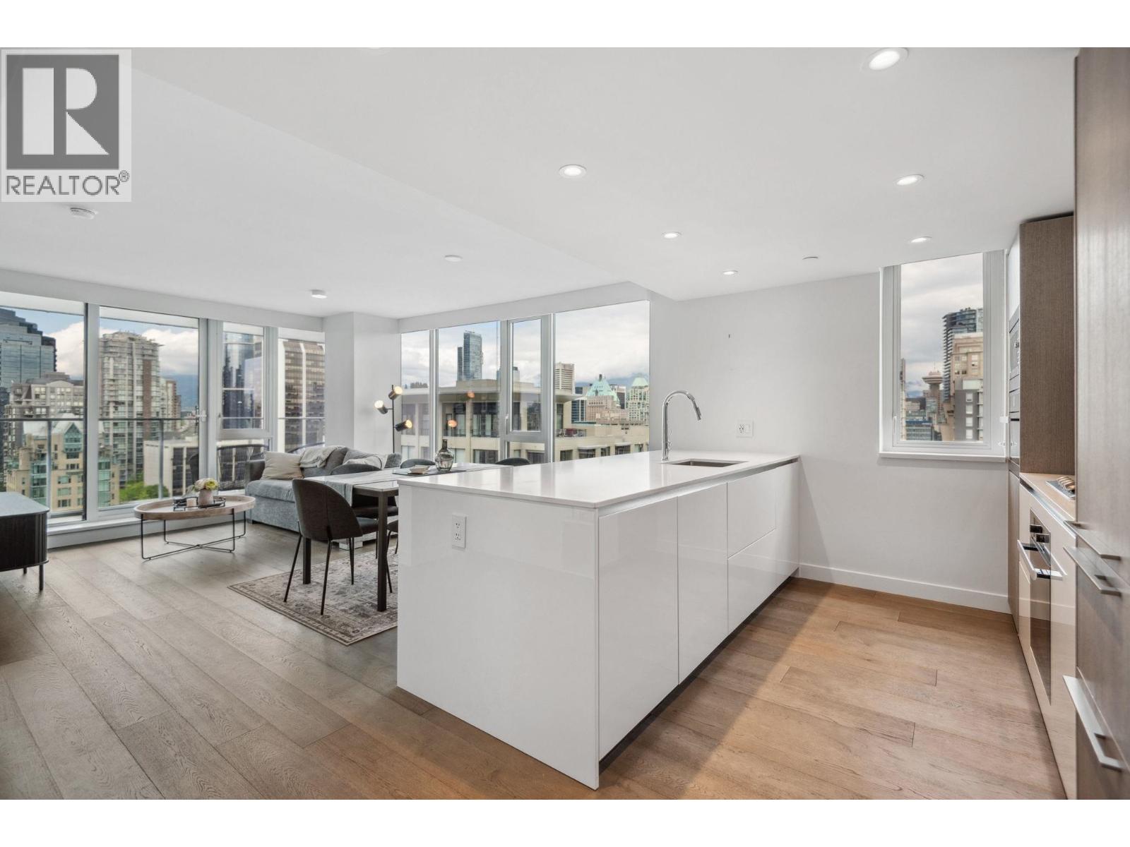 2002 1111 RICHARDS STREET, Vancouver