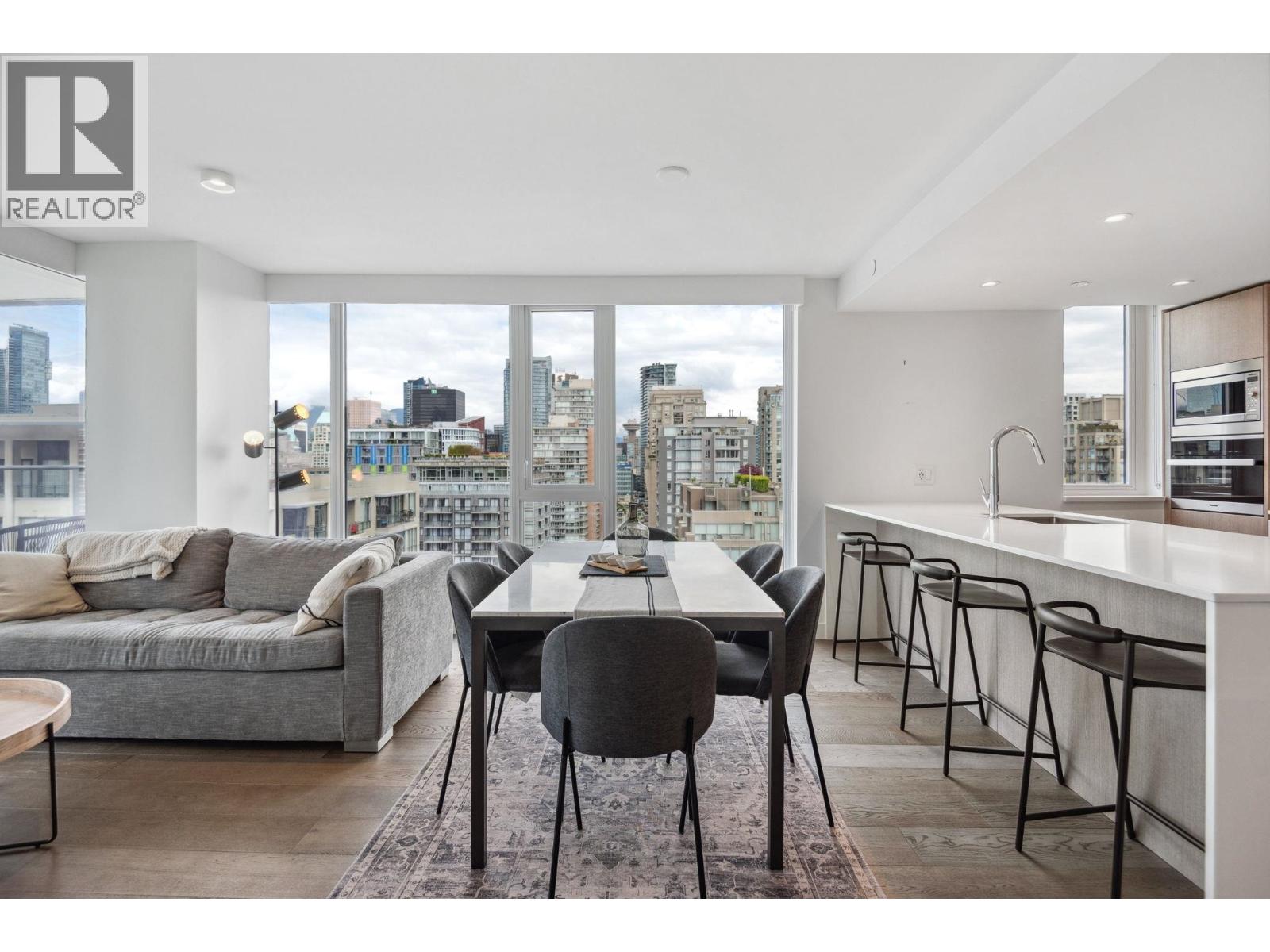 2002 1111 RICHARDS STREET, Vancouver