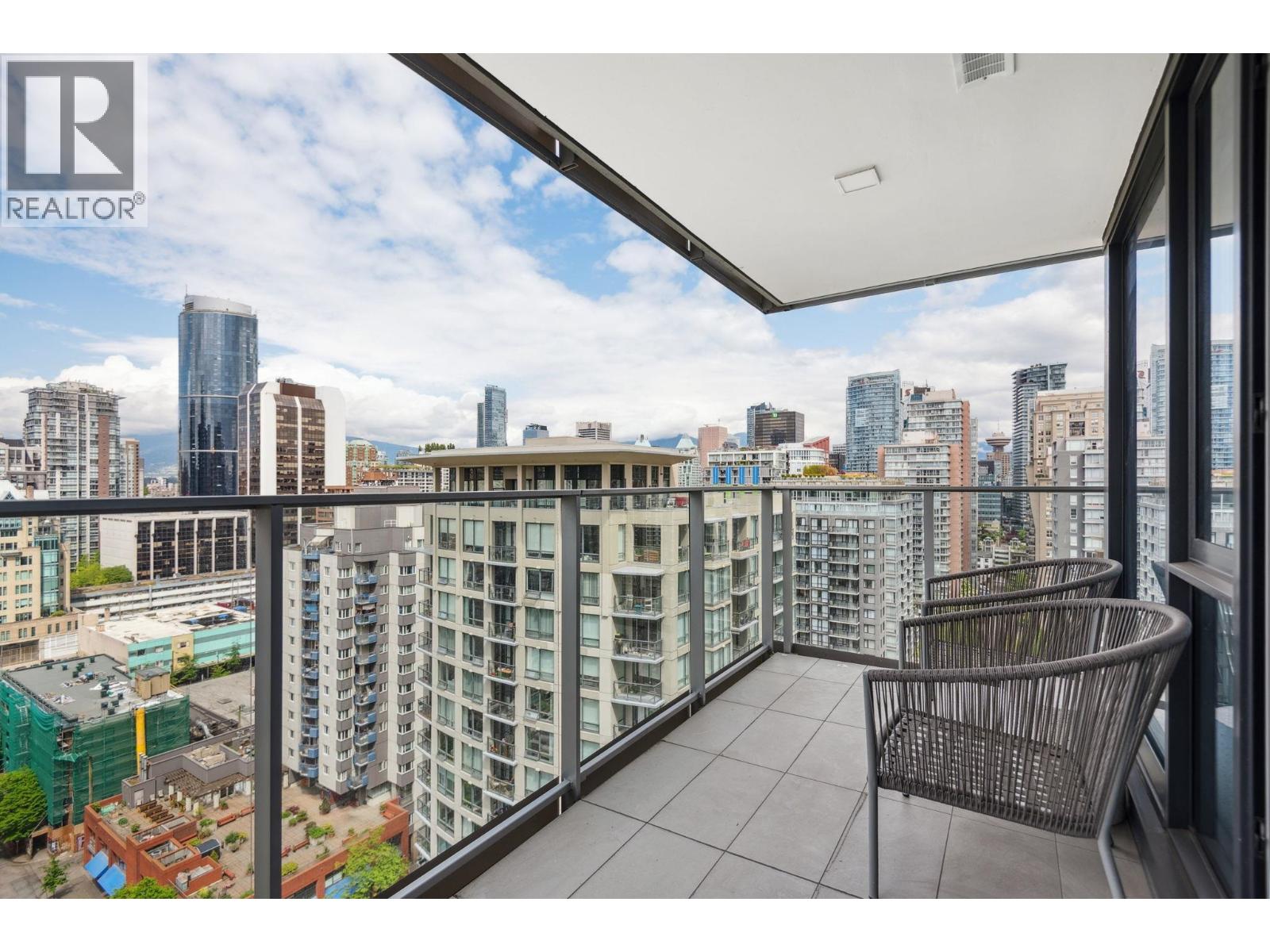 2002 1111 RICHARDS STREET, Vancouver