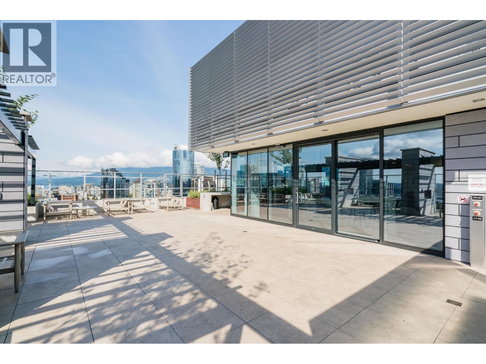 2002 1111 RICHARDS STREET, Vancouver