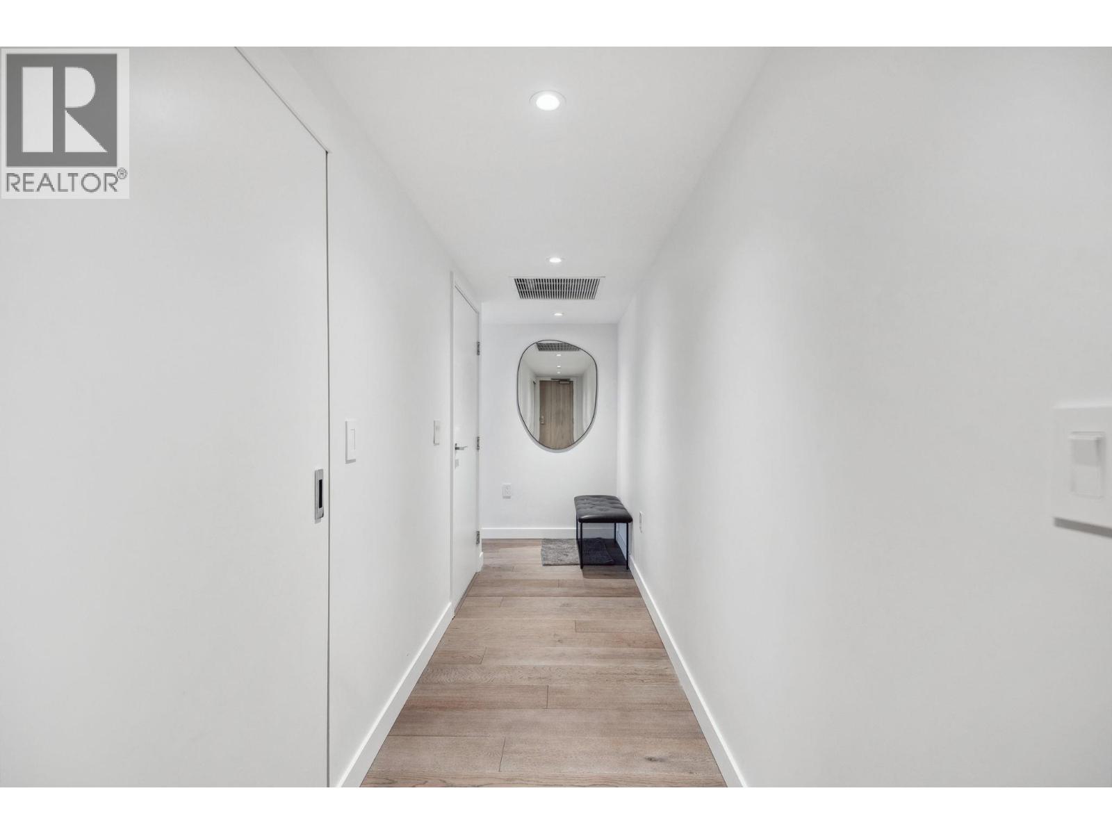 2002 1111 RICHARDS STREET, Vancouver