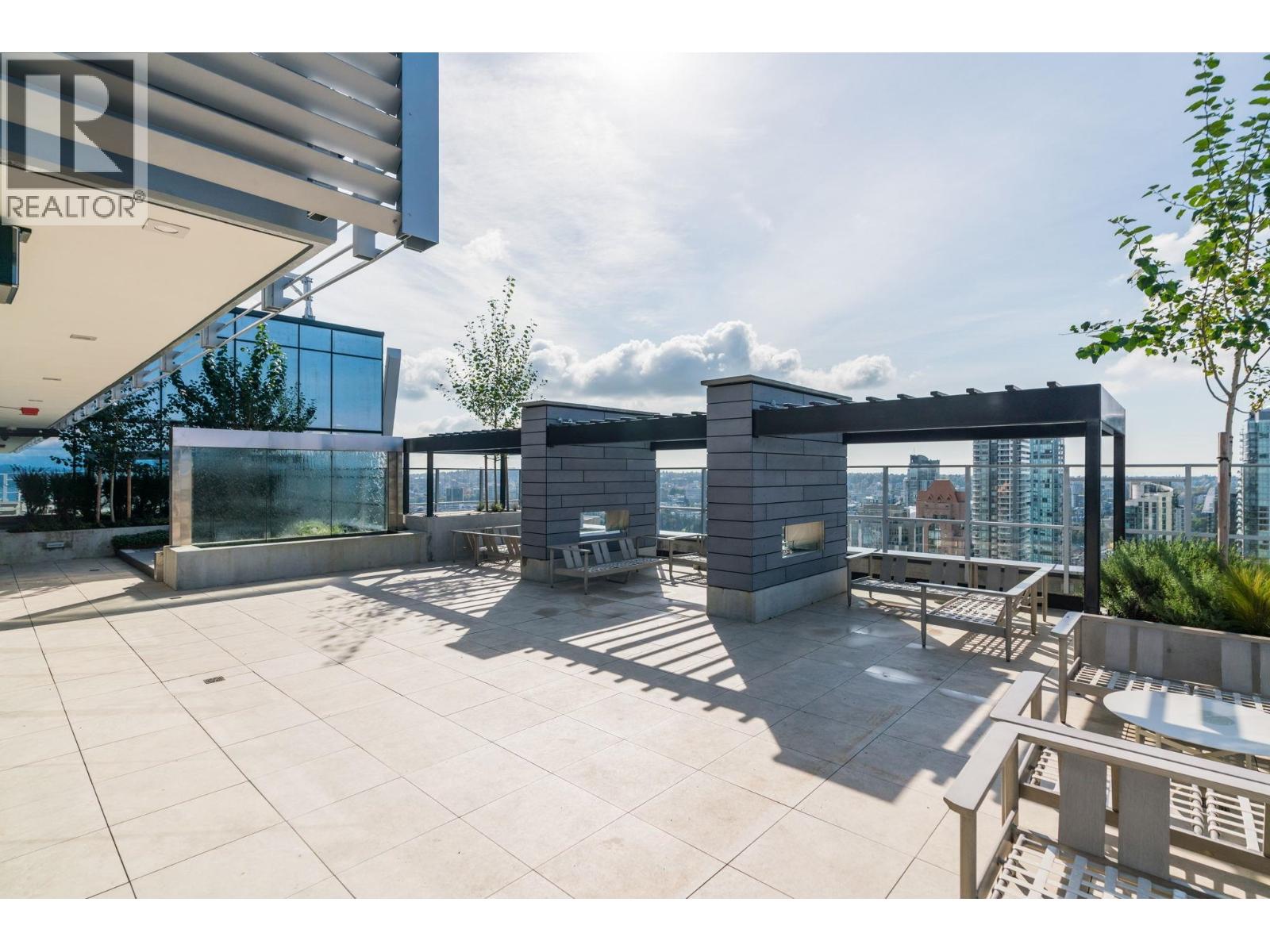 2002 1111 RICHARDS STREET, Vancouver