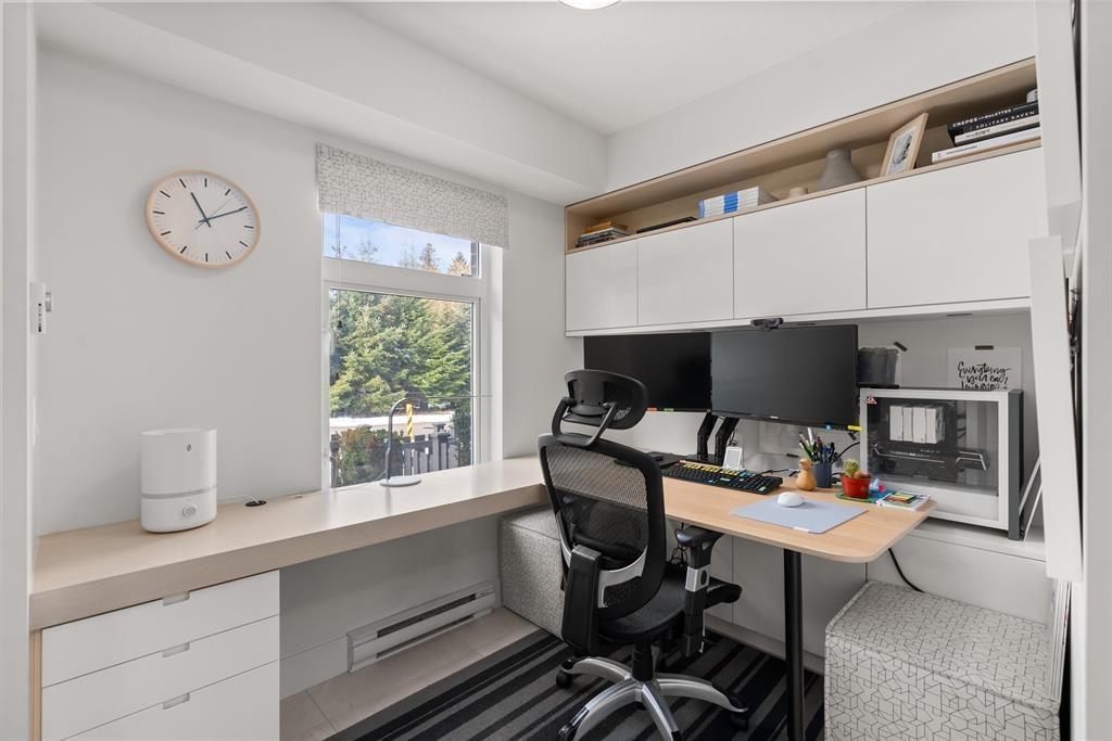 63 9718 161A STREET, Surrey