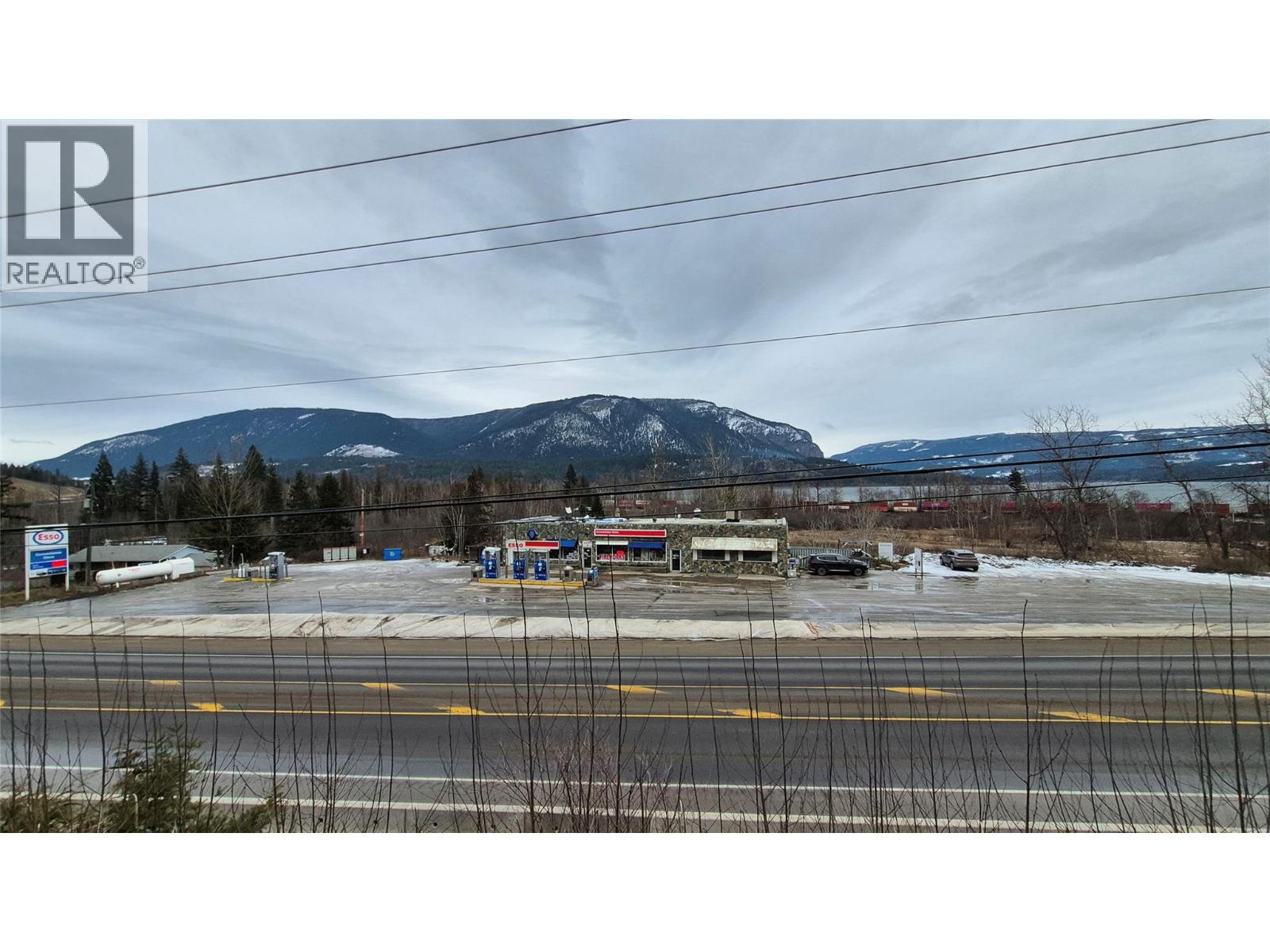  5177 Trans Canada Highway, Tappen