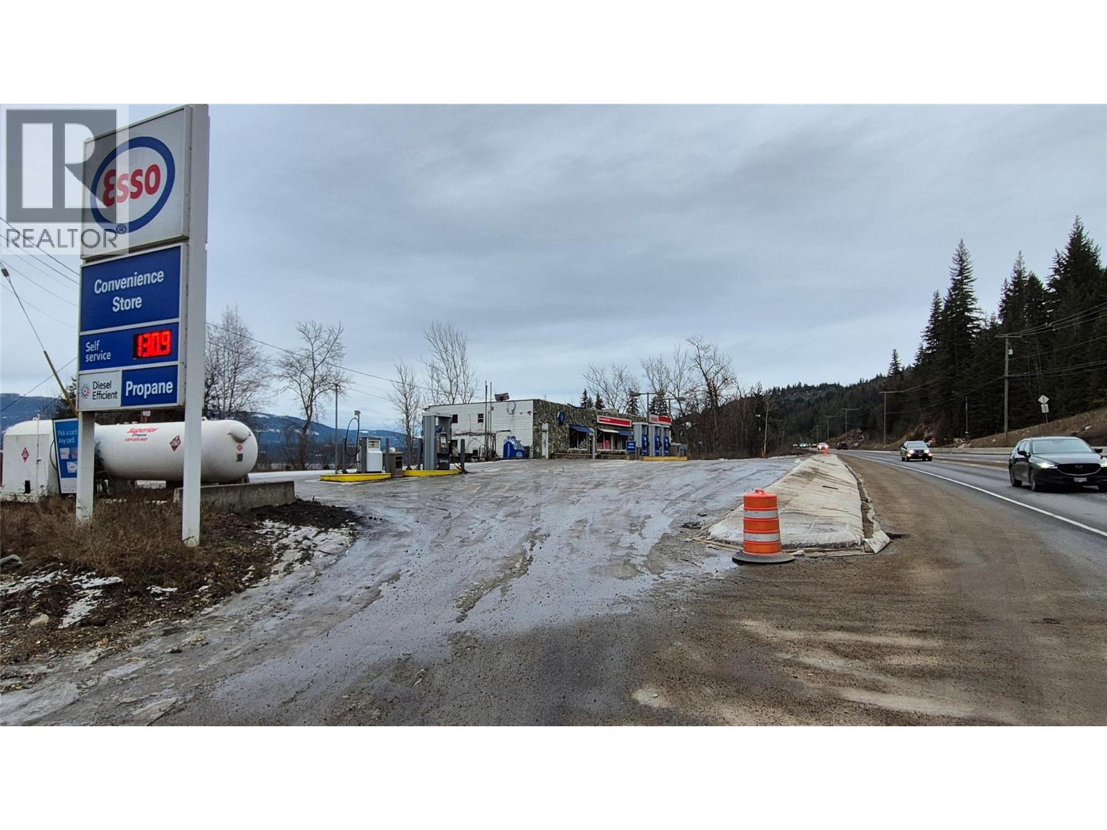  5177 Trans Canada Highway, Tappen