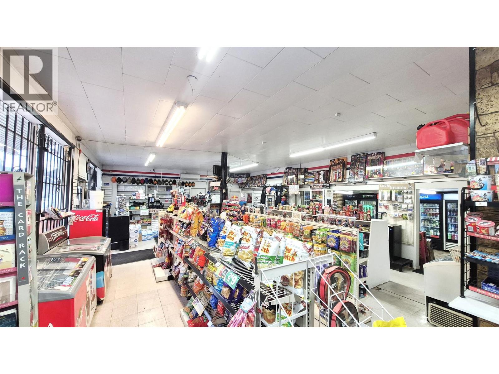  5177 Trans Canada Highway, Tappen