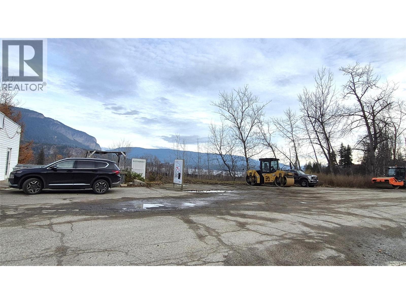  5177 Trans Canada Highway, Tappen