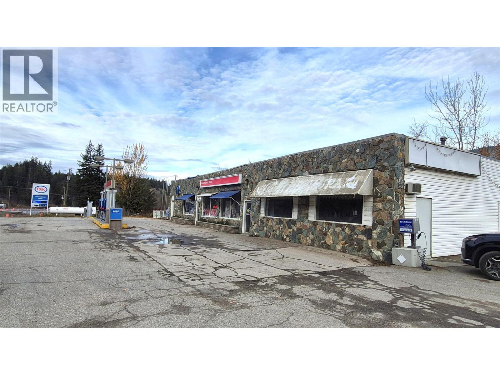  5177 Trans Canada Highway, Tappen