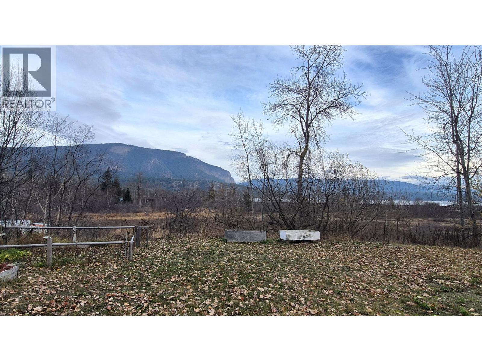  5177 Trans Canada Highway, Tappen